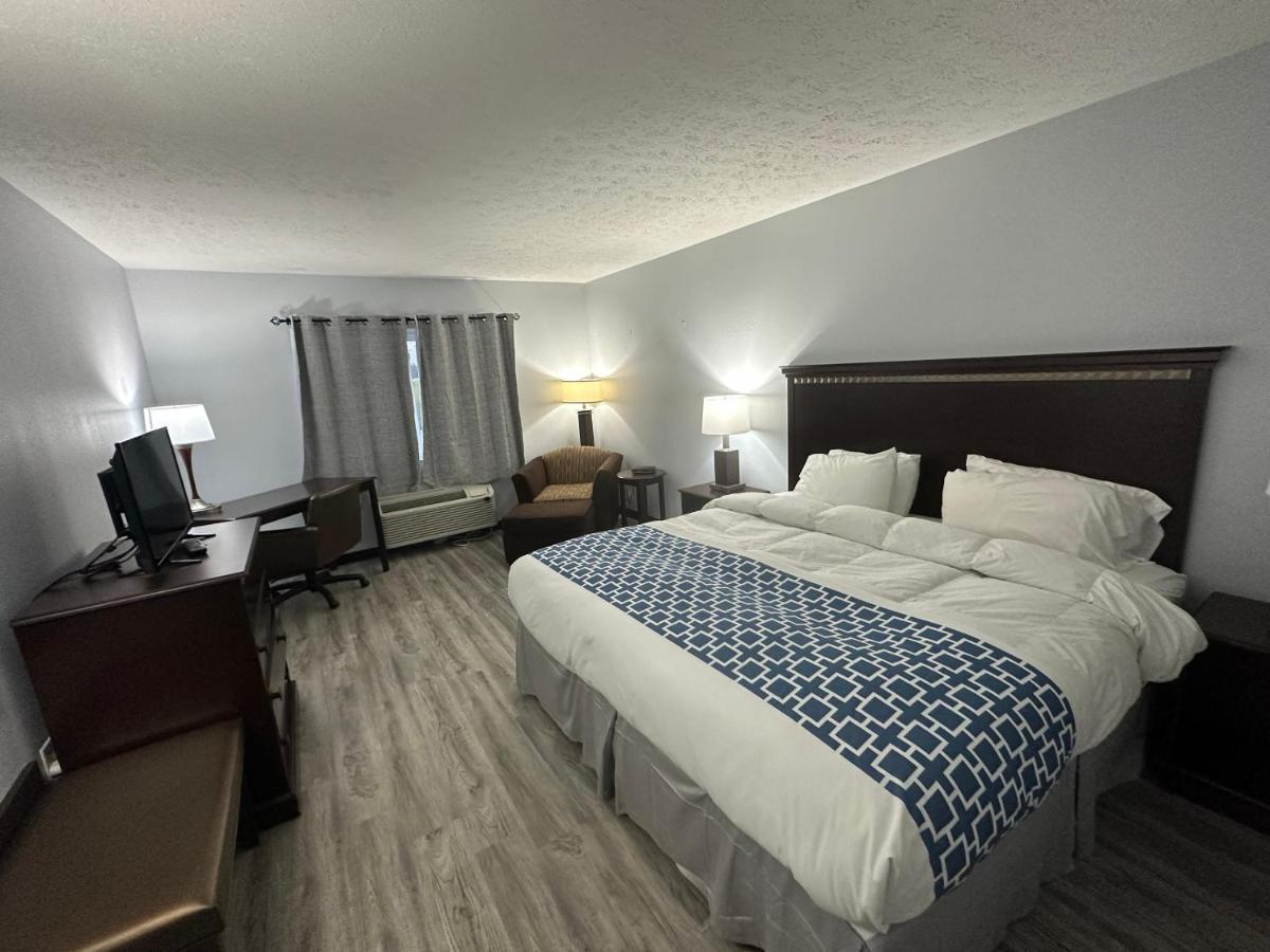 I65 Studio Suites Скоттсбург Екстер'єр фото